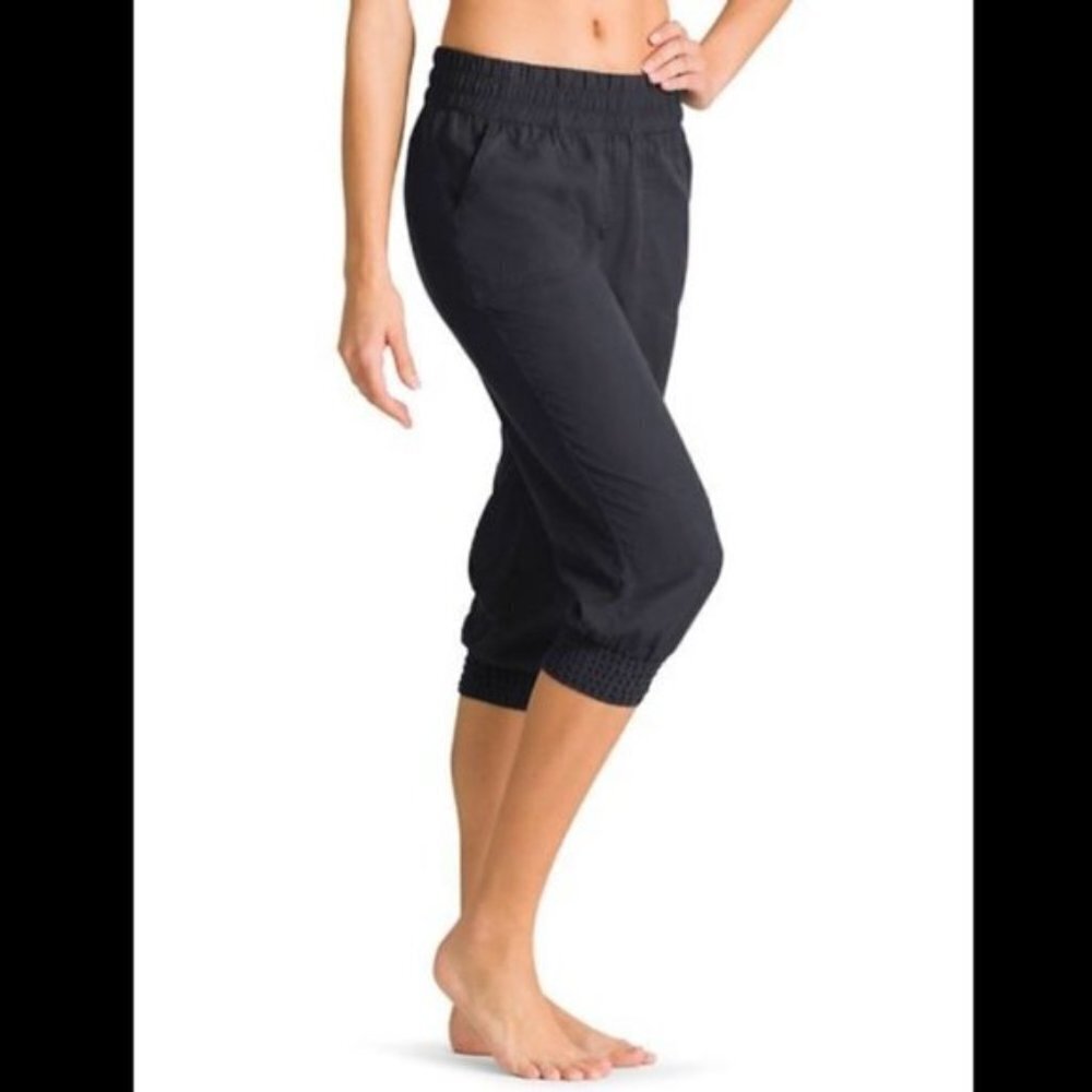 Athleta Benicia Gray‎ Zip Crop Capris Jogger